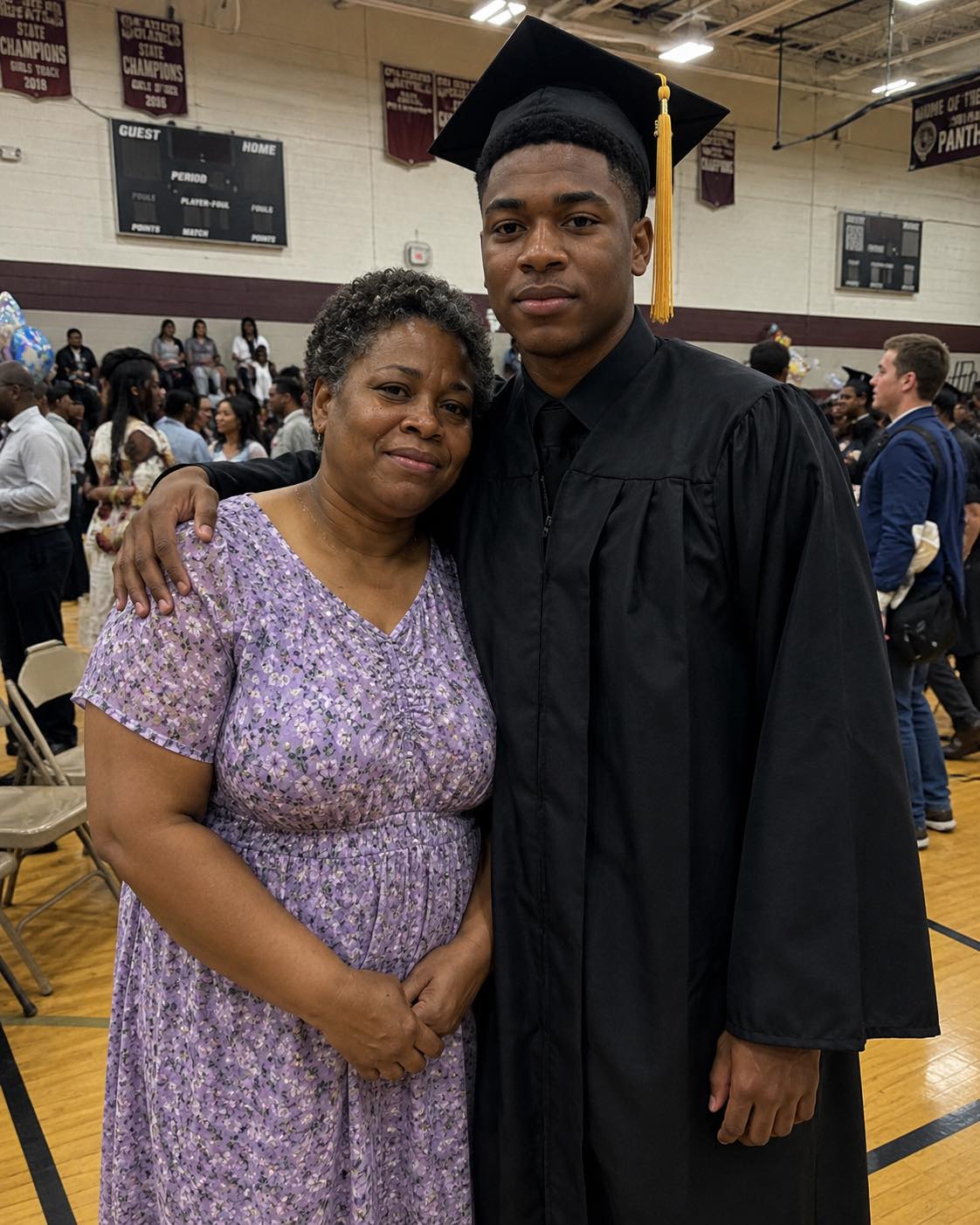 My Classmates Mocked Me for Being a Garbage Collector’s Son – on Graduation Day, I Said Something They’ll Never Forget